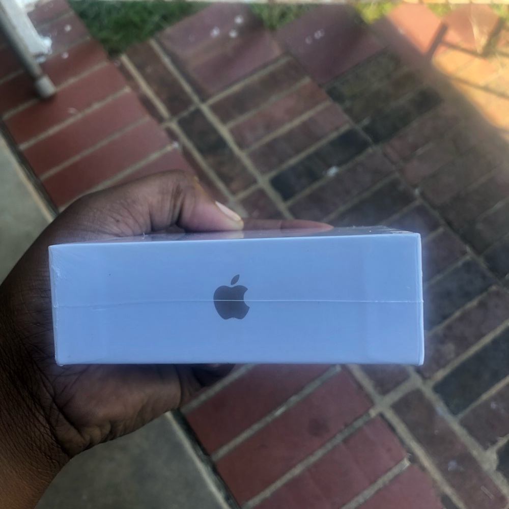 Ipods - Picture 6 of 7